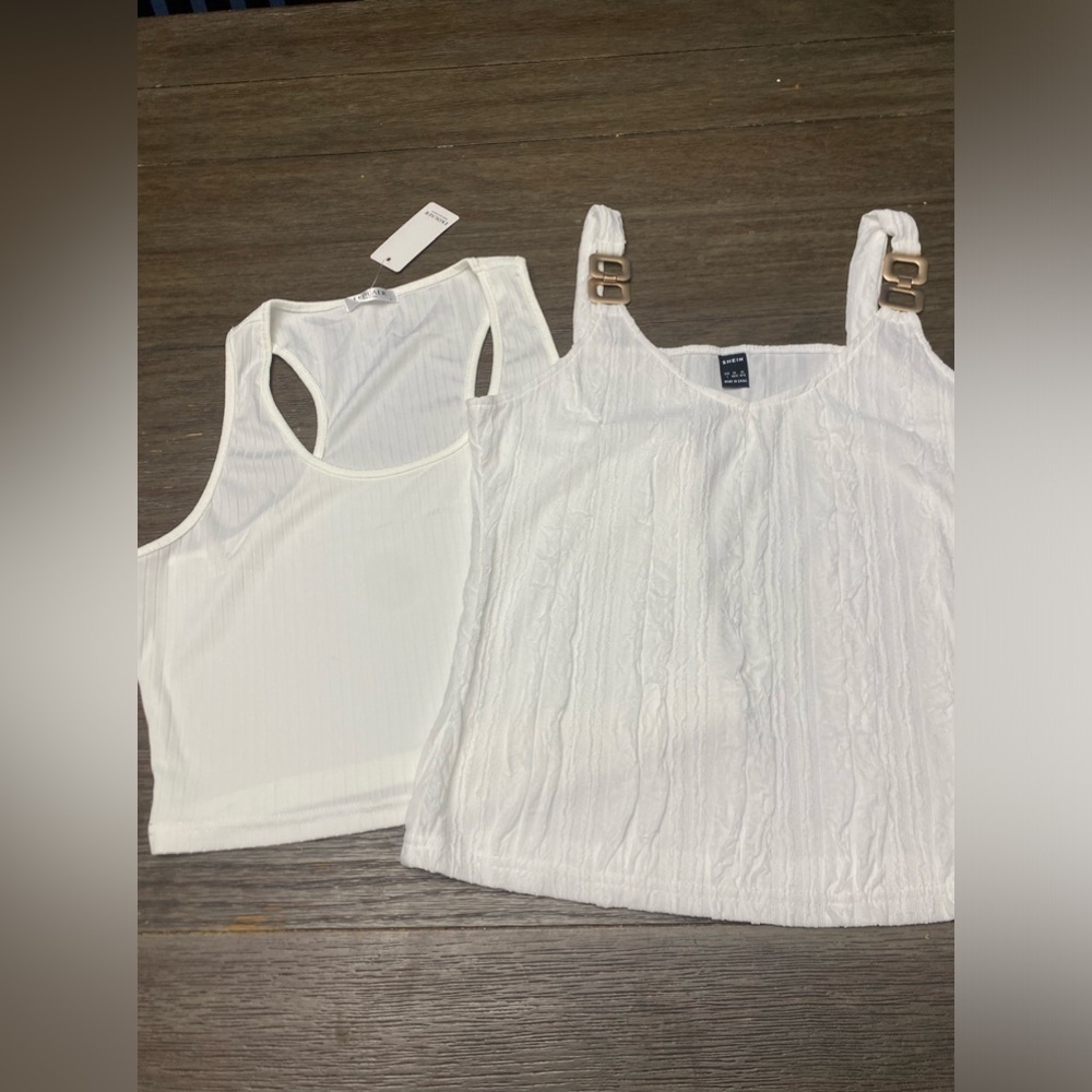Lot of 2 camisole tank tops white off white women size L
NWOT